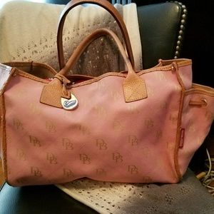 Dooney & Bourke